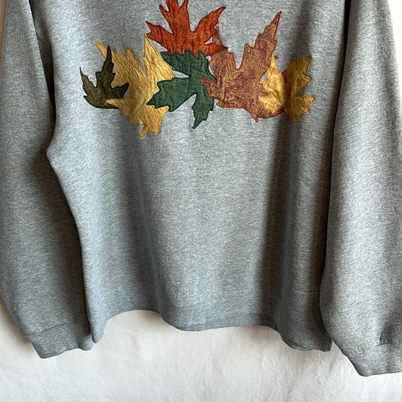 Pluma Outdoors gray fall leaves sweatshirt, size L - Picture 3 of 7